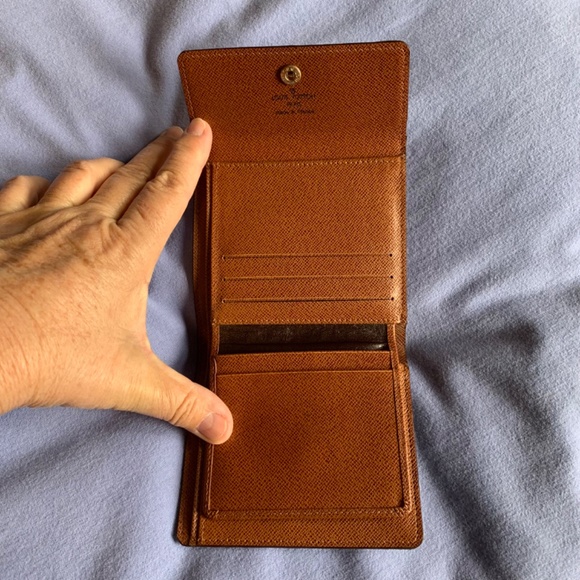 Louis Vuitton Monogram Wallet - Picture 6 of 6